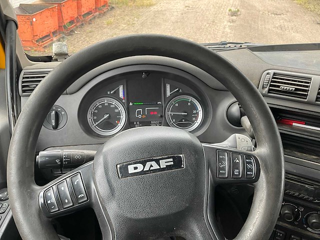 Daf + floor combinatie kavel 1 en 2 vrachtwagen en steenoplegger - afbeelding 8 van  71