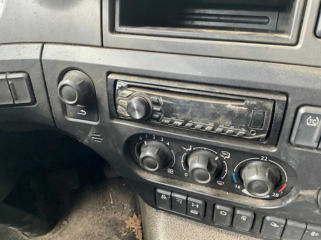Daf + floor combinatie kavel 1 en 2 vrachtwagen en steenoplegger - afbeelding 13 van  71