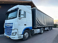 Daf xf 440 ft met zeiloplegger en laadklep 21-bvj-9 / oh-95-ng - afbeelding 1 van  25