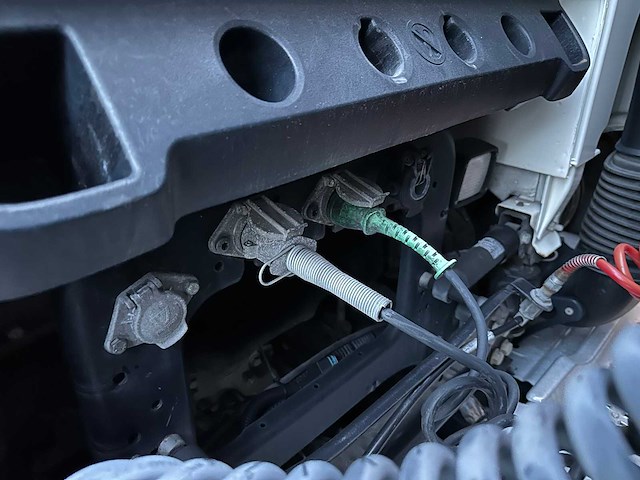 Daf xf 440 ft met zeiloplegger en laadklep 21-bvj-9 / oh-95-ng - afbeelding 13 van  25