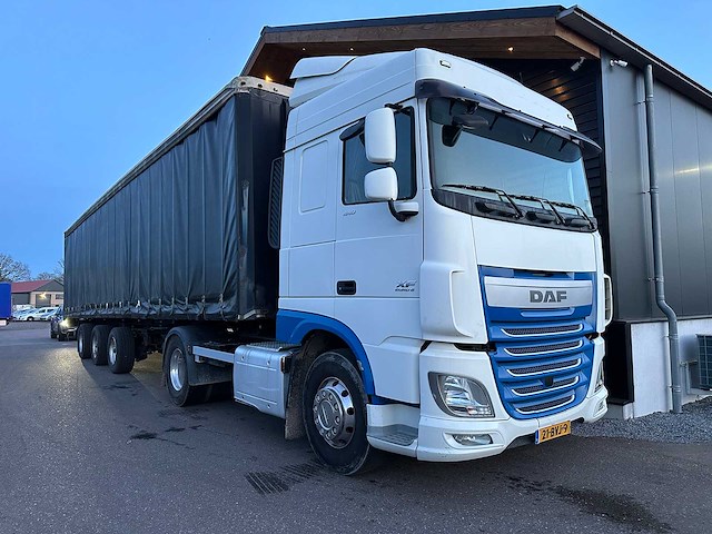 Daf xf 440 ft met zeiloplegger en laadklep 21-bvj-9 / oh-95-ng - afbeelding 22 van  25