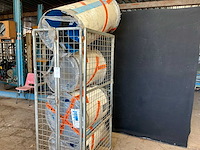 Dagkant kokers in container - afbeelding 5 van  5