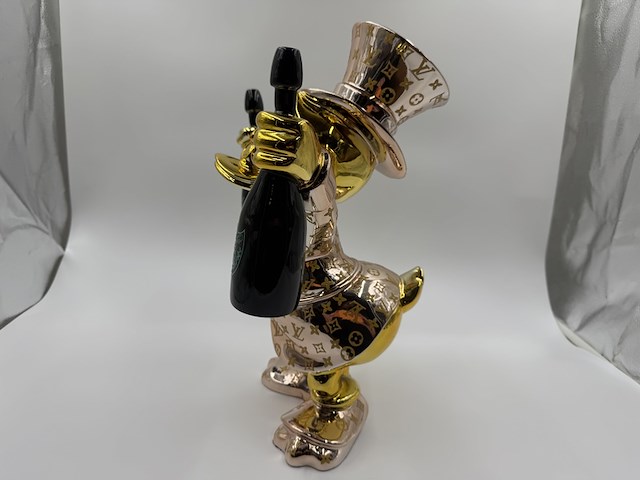 Dagobert duck beeld dom pérignon, lior24 - afbeelding 7 van  10