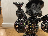 Dagobert duck beeld, lior24, 2025 - afbeelding 5 van  6