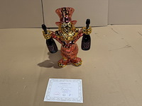 Dagobert duck beeld, lior24, goud / rood en zwart - afbeelding 4 van  4