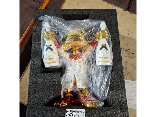 Dagobert duck beeld, lior24, goud/wit/rood - afbeelding 6 van  6