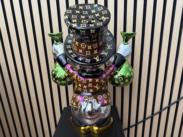 Dagobert duck beeld, lior24, paars/groen/zwart/goud - afbeelding 3 van  6