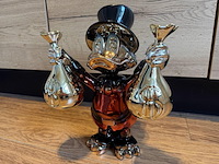 Dagobert duck beeld lior24, rood - afbeelding 3 van  4