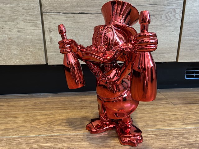 Dagobert duck beeld, lior24, rood - afbeelding 2 van  4