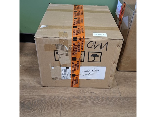 Dagobert duck beeld, lior24, rood - afbeelding 4 van  4