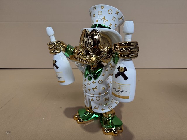 Dagobert duck beeld, lior24, wit, goud en metallic groen - afbeelding 2 van  4