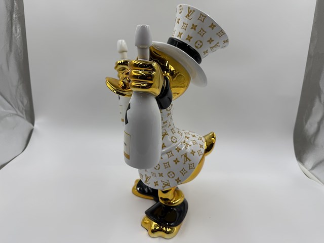Dagobert duck beeld moët & chandon, lior24 - afbeelding 4 van  13