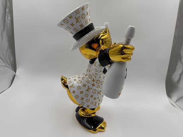 Dagobert duck beeld moët & chandon, lior24 - afbeelding 11 van  13