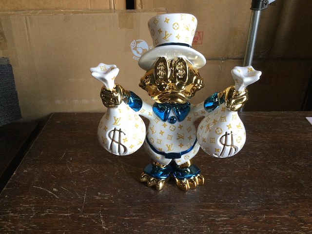 Dagobert duck sculptuur lior 24 - afbeelding 2 van  5