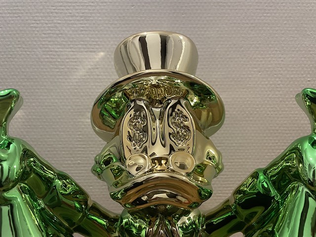 Dagobert duck sculptuur lior24, goud, groen - afbeelding 3 van  9