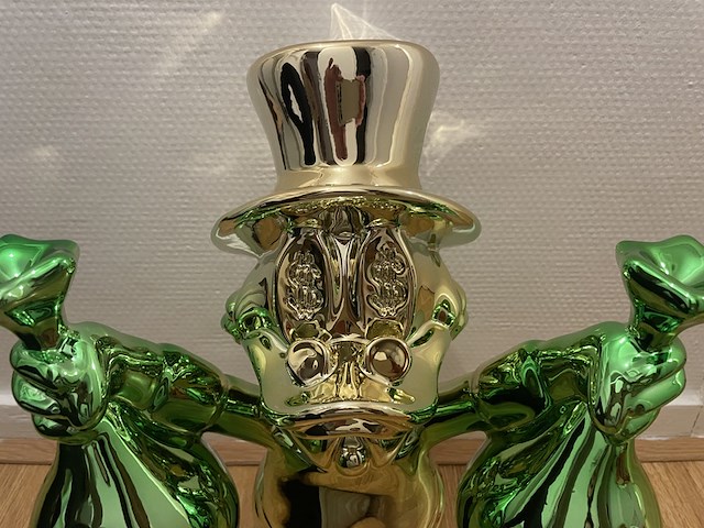 Dagobert duck sculptuur lior24, goud, groen - afbeelding 4 van  9