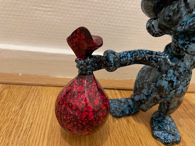 Dagobert duck sculptuur uzi - afbeelding 7 van  7