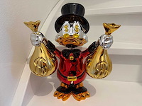 Dagobert duck sculptuur - afbeelding 1 van  5