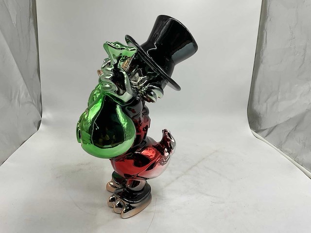Dagobert duck sculptuur - afbeelding 5 van  6