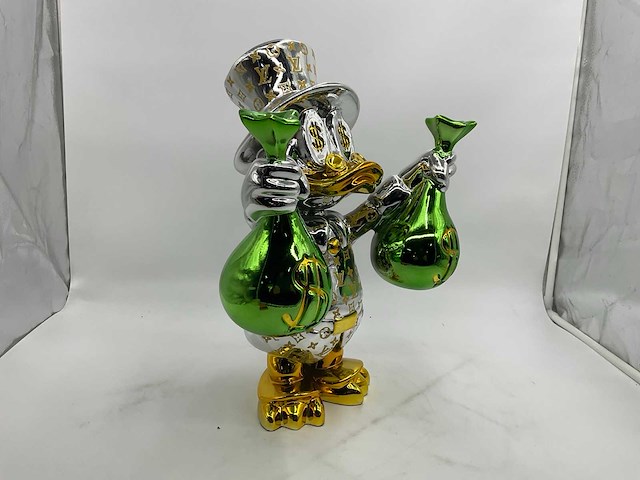 Dagobert duck sculptuur - afbeelding 1 van  1