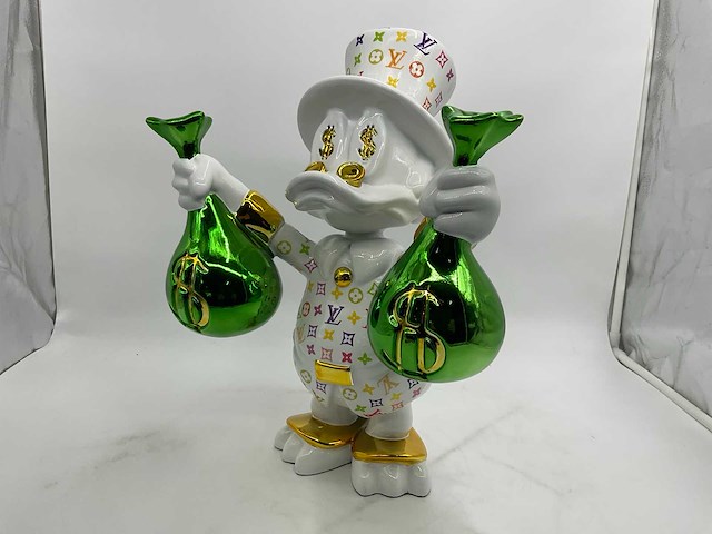 Dagobert duck sculptuur - afbeelding 1 van  9