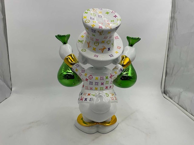 Dagobert duck sculptuur - afbeelding 7 van  9