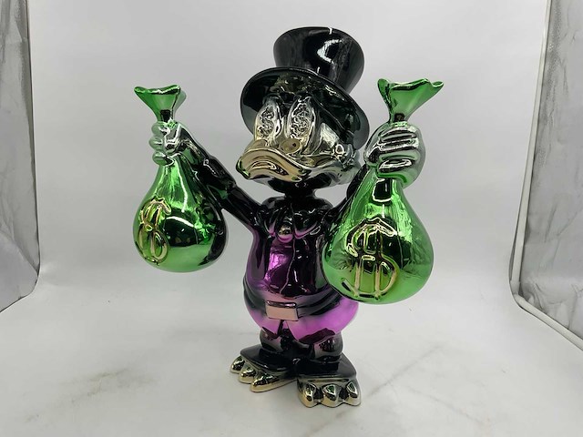 Dagobert duck sculptuur - afbeelding 1 van  6