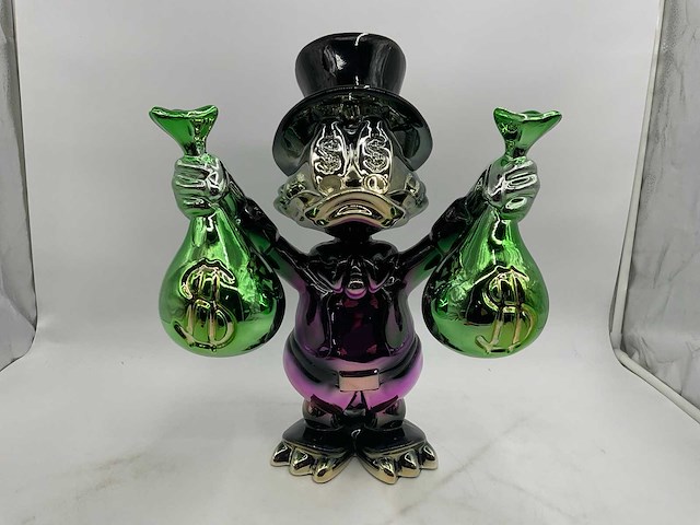 Dagobert duck sculptuur - afbeelding 2 van  6