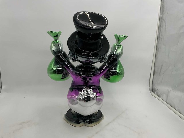 Dagobert duck sculptuur - afbeelding 6 van  6