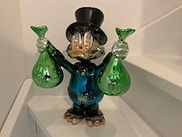 Dagobert duck sculptuur - afbeelding 1 van  8