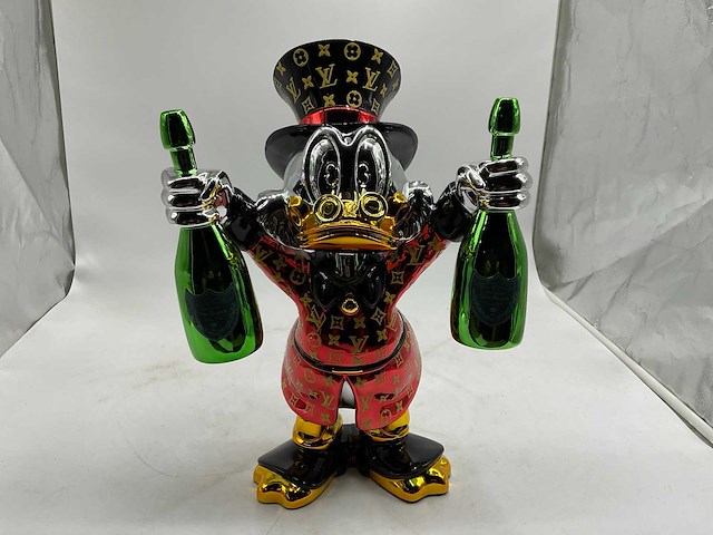 Dagobert duck sculptuur - afbeelding 5 van  10