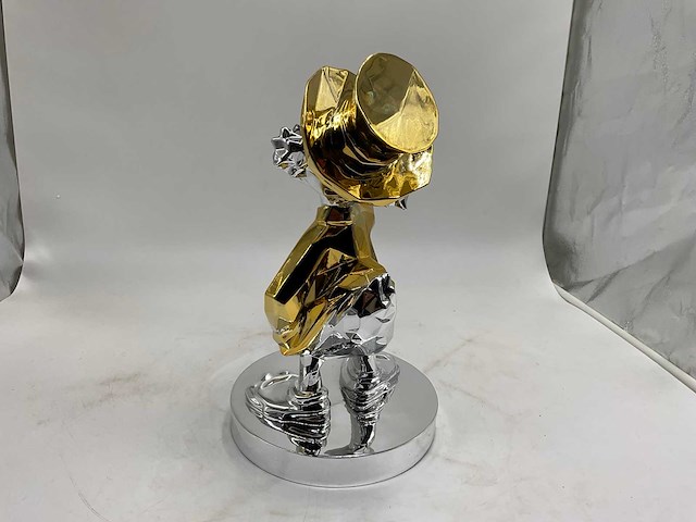 Dagobert duck sculptuur - afbeelding 5 van  7
