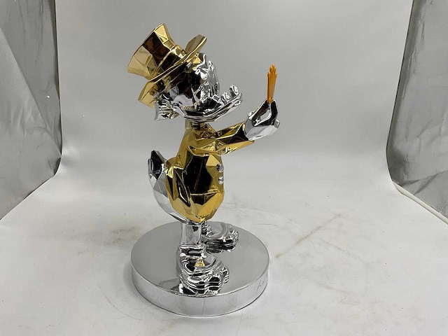 Dagobert duck sculptuur - afbeelding 7 van  7