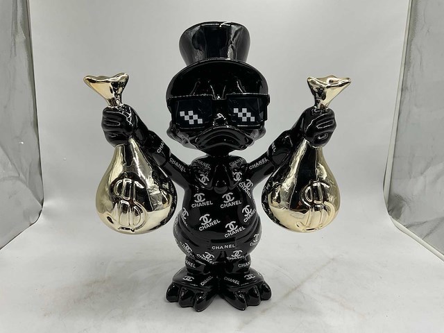 Dagobert duck sculptuur - afbeelding 2 van  11