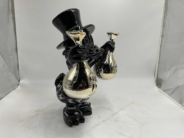 Dagobert duck sculptuur - afbeelding 7 van  11
