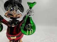Dagobert duck sculptuur - afbeelding 8 van  9