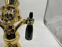 Dagobert duck sculptuur - afbeelding 6 van  9