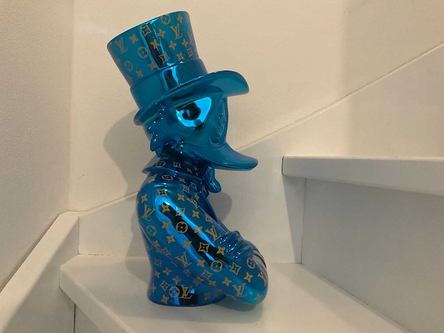 Dagobert duck sculptuur - afbeelding 4 van  6