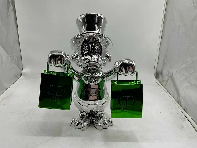 Dagobert duck sculptuur - afbeelding 2 van  8
