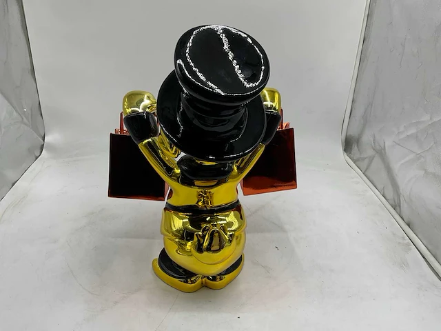 Dagobert duck sculptuur - afbeelding 7 van  9