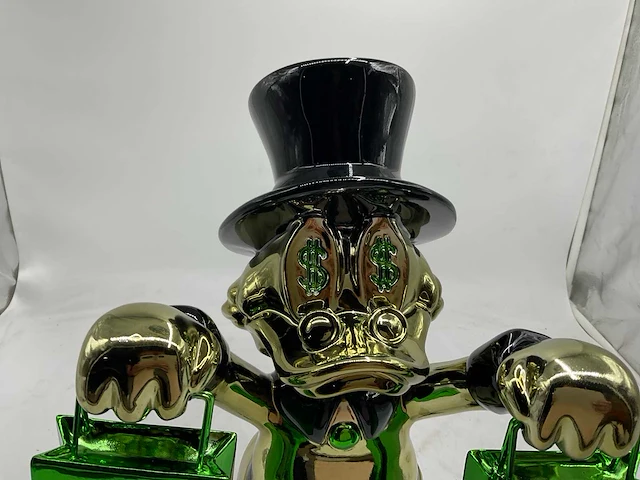 Dagobert duck sculptuur - afbeelding 5 van  9