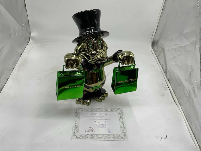 Dagobert duck sculptuur - afbeelding 8 van  9