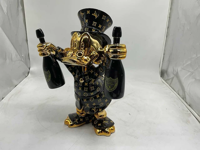 Dagobert duck sculptuur - afbeelding 1 van  7