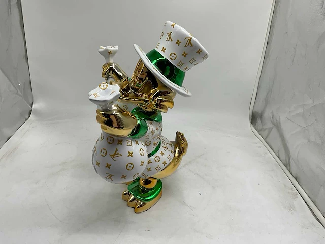 Dagobert duck sculptuur - afbeelding 5 van  6
