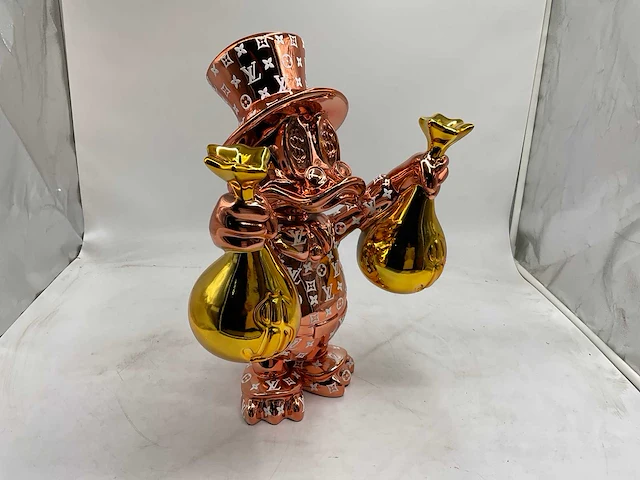 Dagobert duck sculptuur - afbeelding 9 van  10