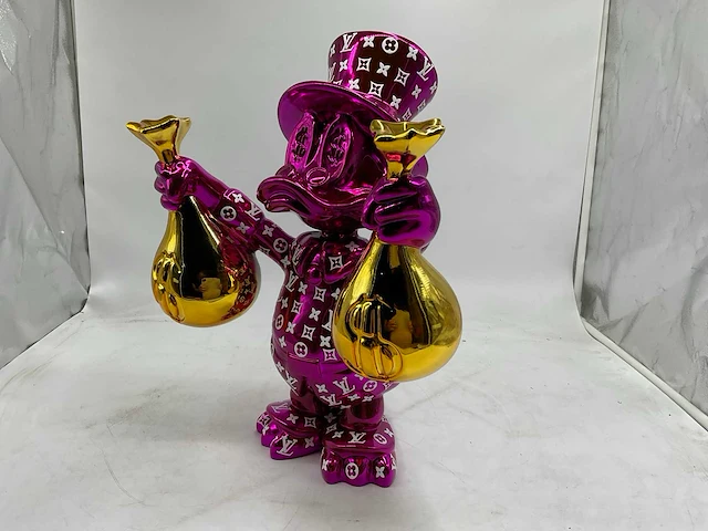 Dagobert duck sculptuur - afbeelding 1 van  12