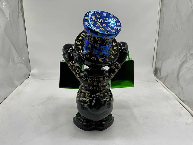 Dagobert duck sculptuur - afbeelding 8 van  9