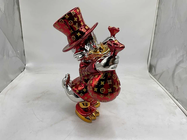 Dagobert duck sculptuur - afbeelding 8 van  11