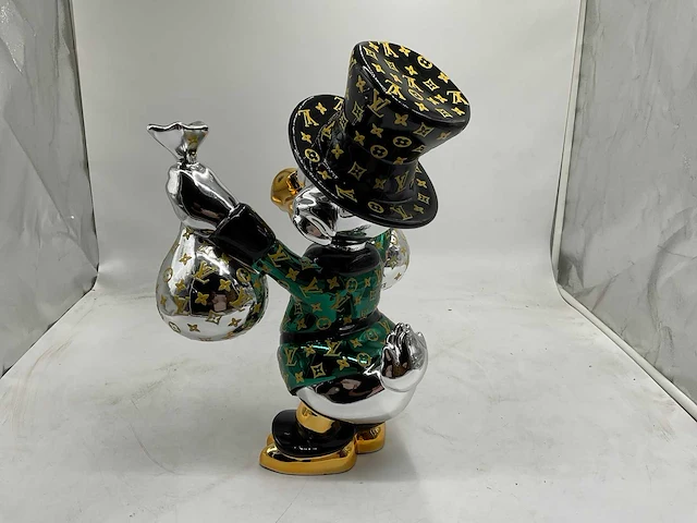 Dagobert duck sculptuur - afbeelding 12 van  12