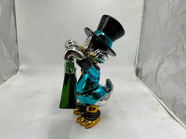 Dagobert duck sculptuur - afbeelding 11 van  11